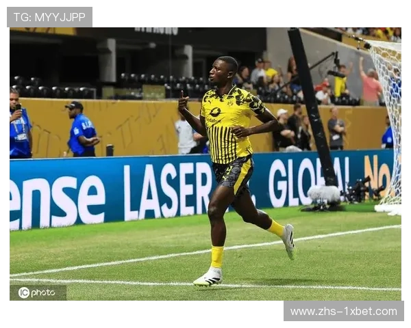 吉拉西第87分钟绝杀，多特蒙德2-1险胜沃尔夫斯堡