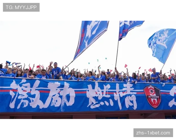 客队球迷看台燃放烟火，比赛一度中断，俱乐部将面临罚款