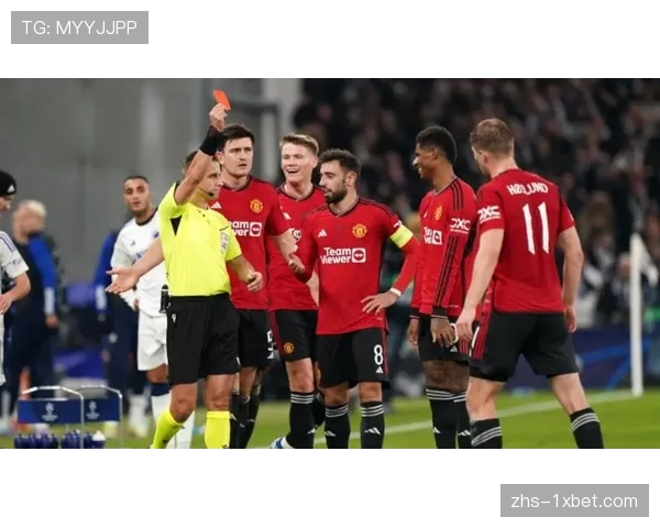 曼联训练基地启用新型降温设备,应对本周末可能出现的异常高温天气